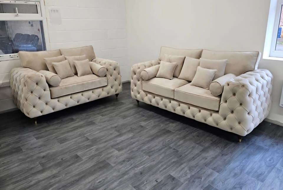 buttoned sofa set