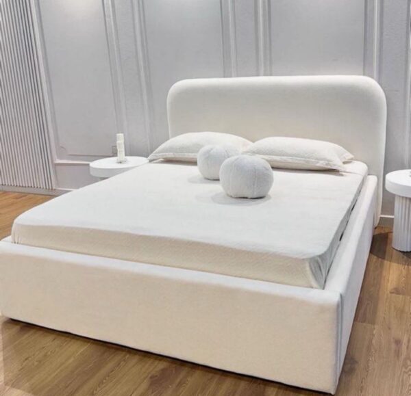 Curved Lucian bed