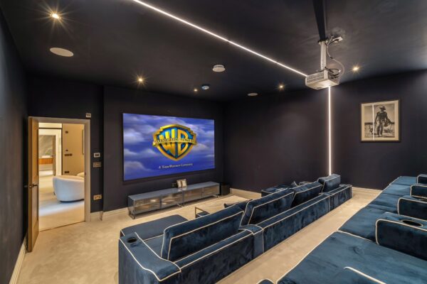harry cinema seating with cup holders