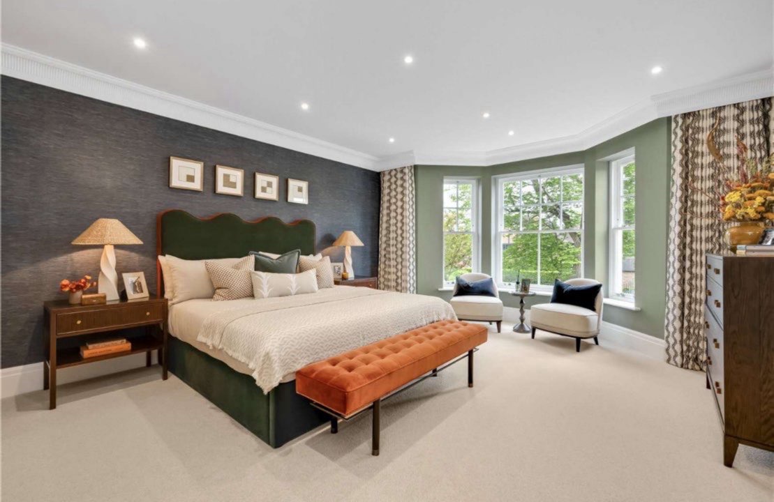 Sisley bed
