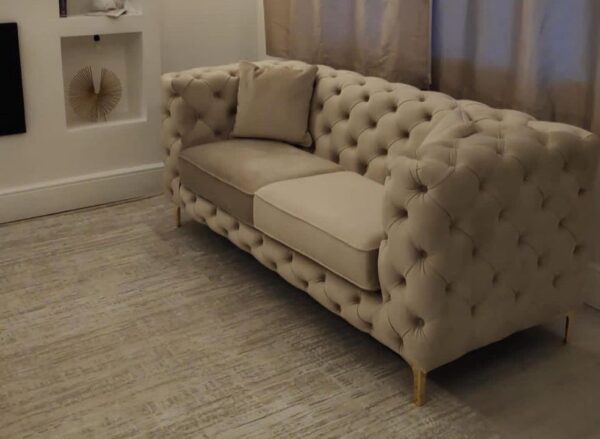 Contemporary chesterfield sofa
