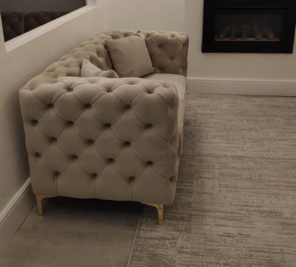Contemporary chesterfield sofa