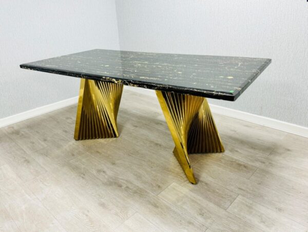 Mercury Dining table