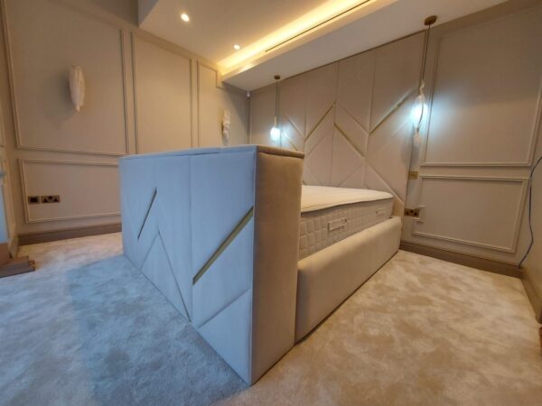 Chester tv bed