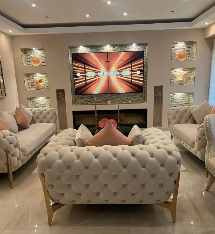 Contemporary chesterfield sofa