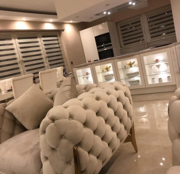Contemporary chesterfield sofa