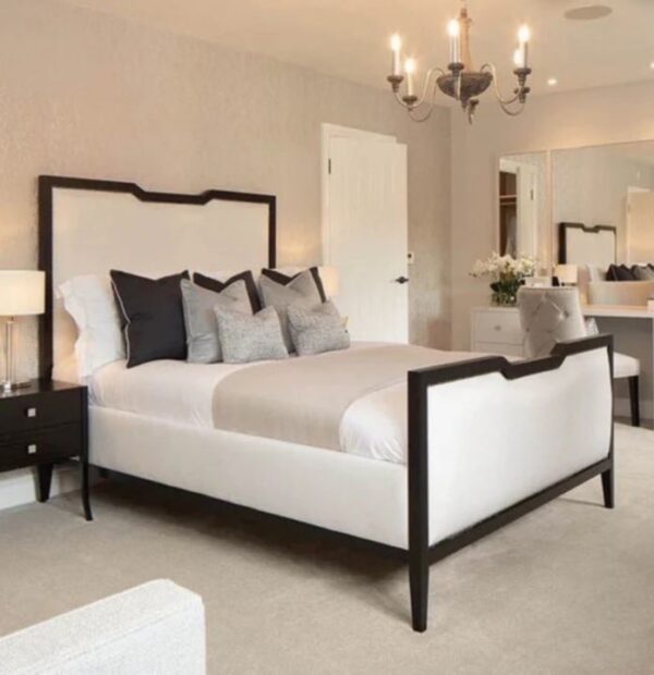 Washington curve bed in emperor size