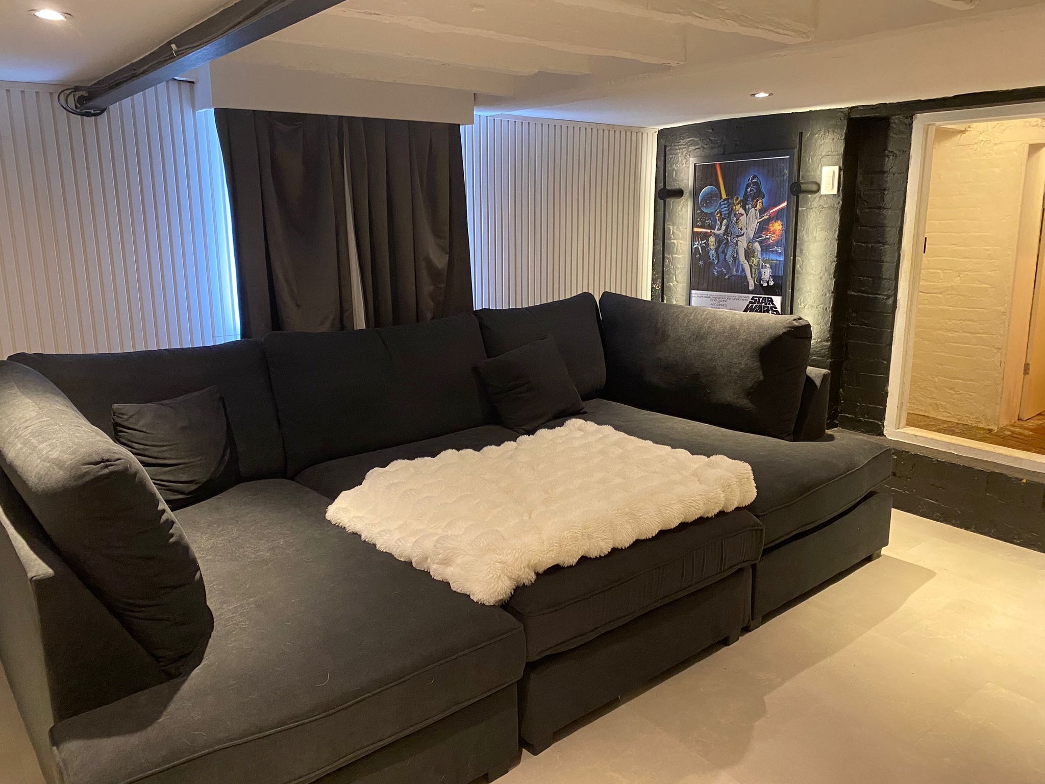 London u shape sofa Dark Grey