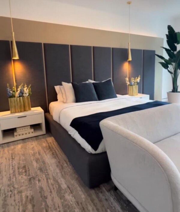 bed with headboard