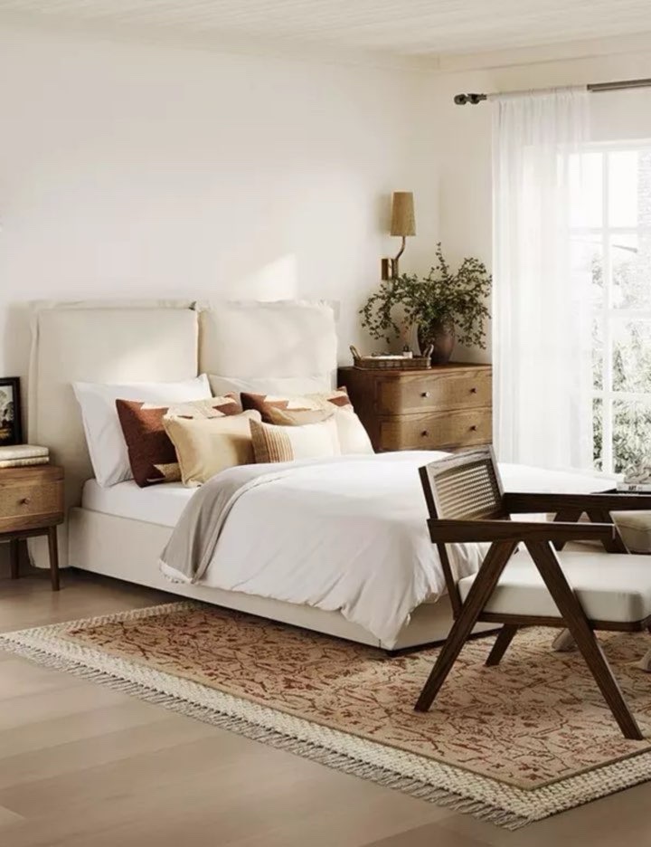Miami pillow Bed