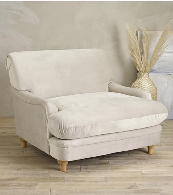Ascott acent chair