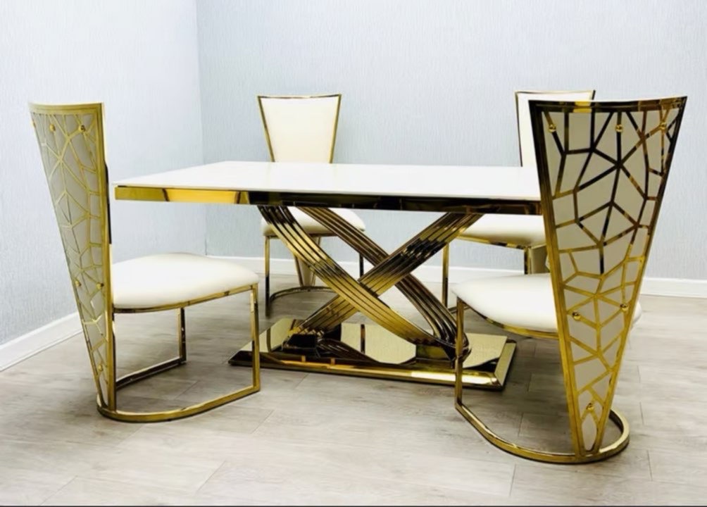 Venus table with our geo chairs