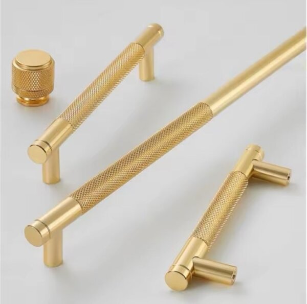 Hampshire door handles