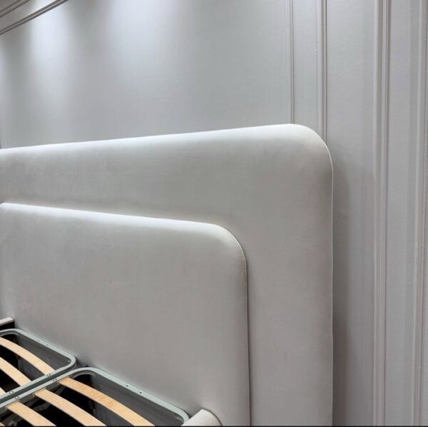 York curved bed