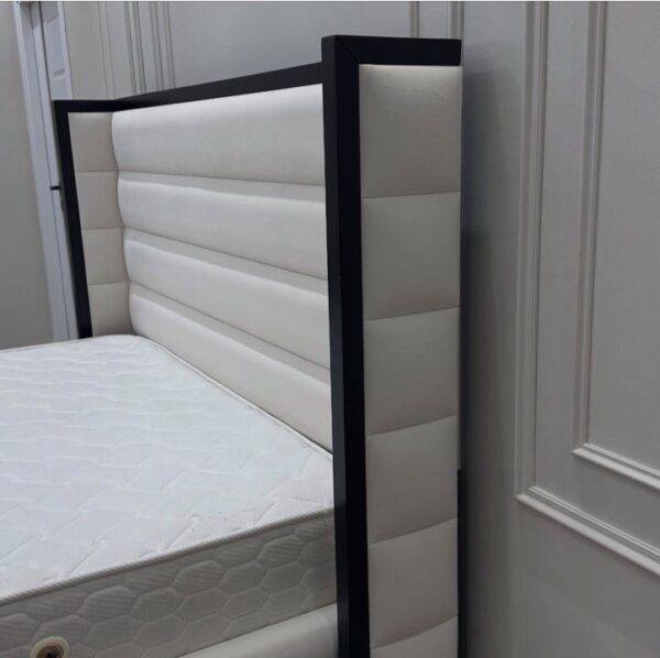 Westminster bed