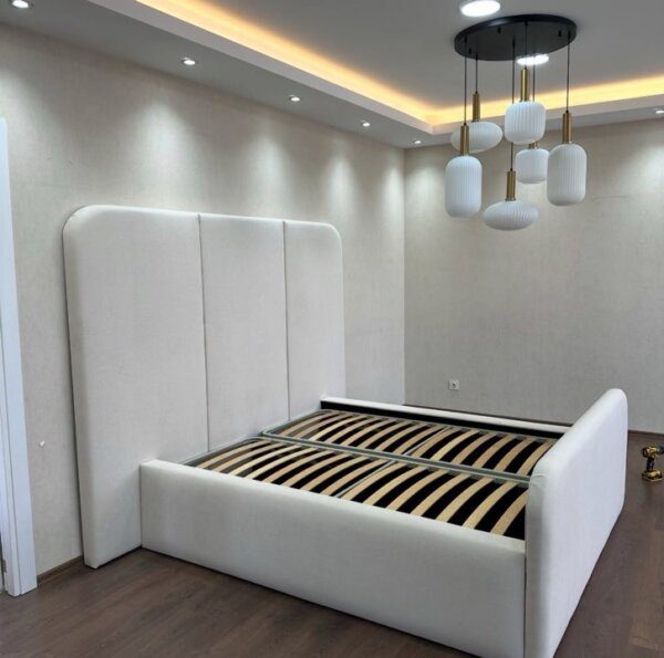 Charles curved bed