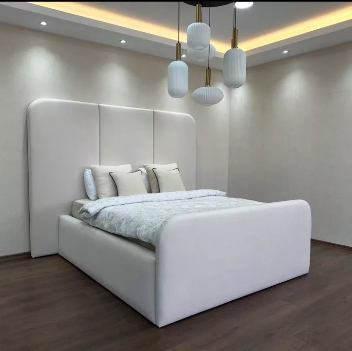 Charles curved bed