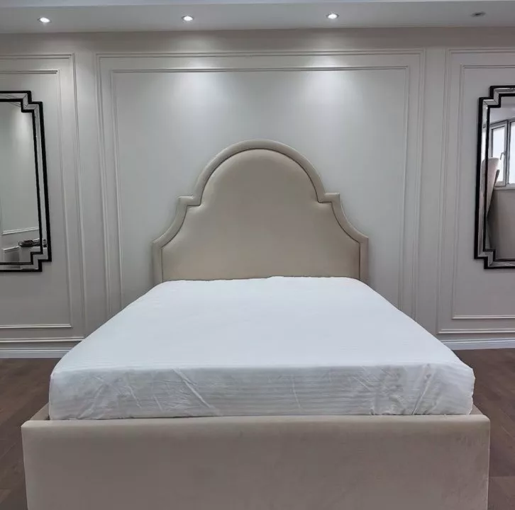 Royal Buckingham bed