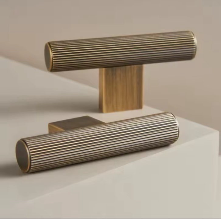 Cheshire cabinet handle
