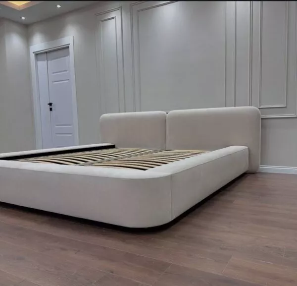 Hilton bed